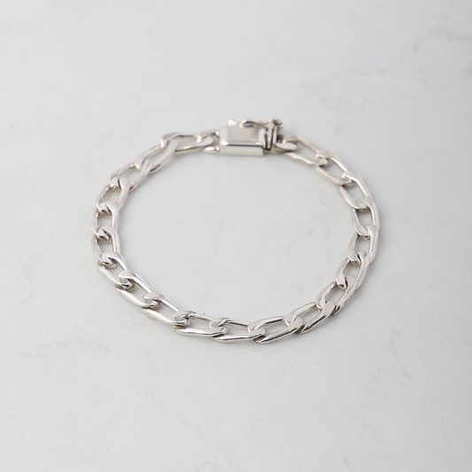 Plate Chained Bracelet